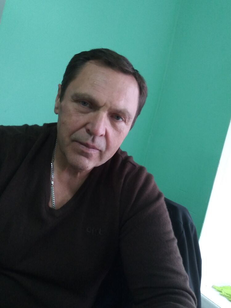  30287801  Andrey, 52 ,    