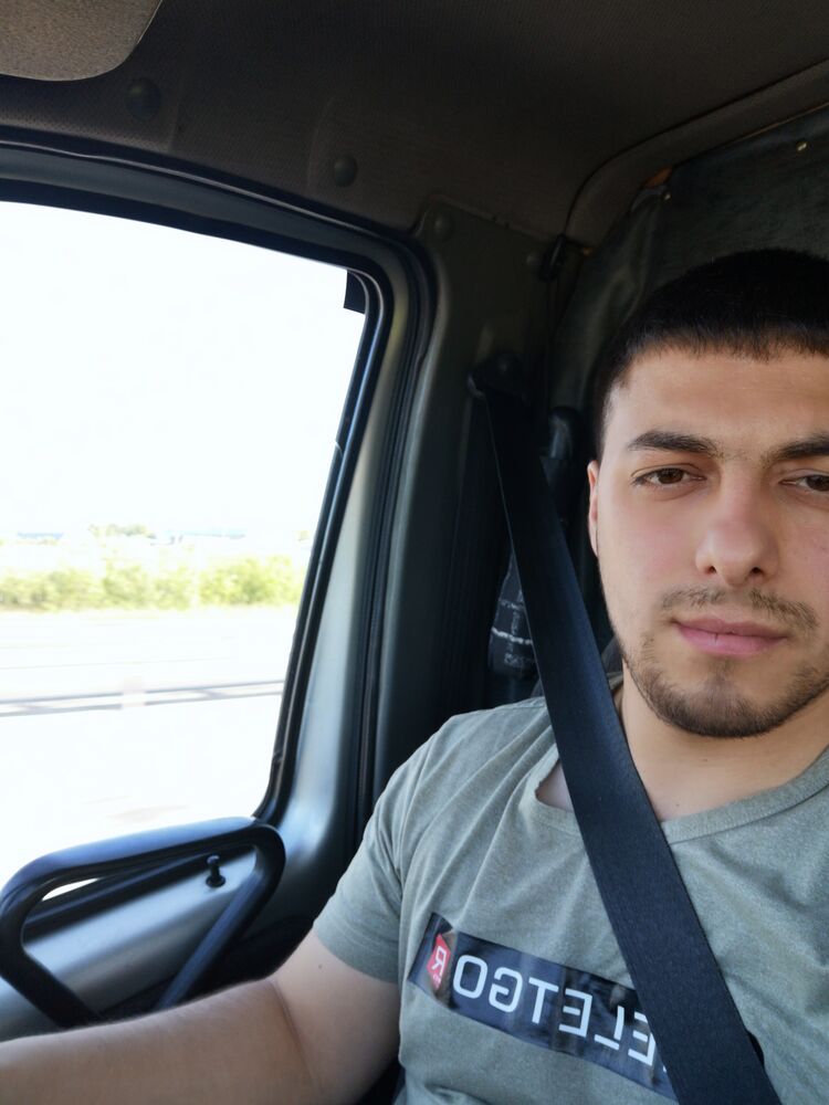  29092141  Zaur, 29 ,    