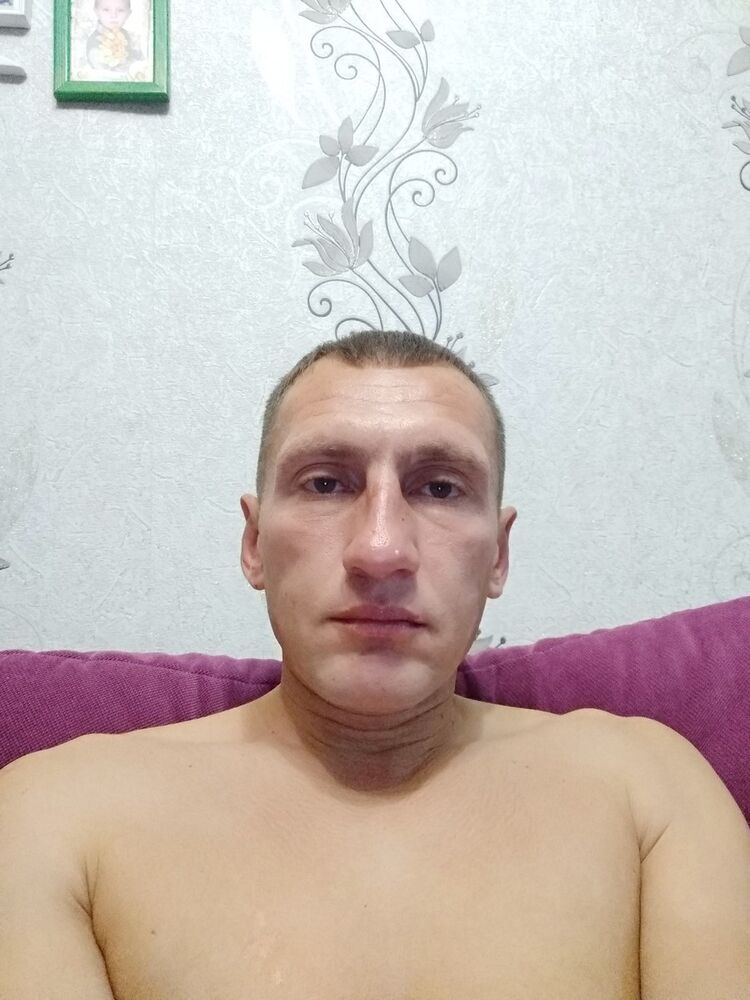  18142211  , 44 ,    