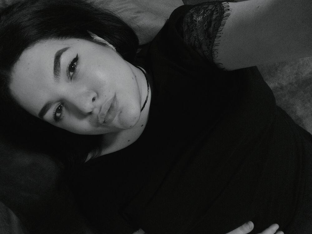  49321421  Irina, 27 ,    