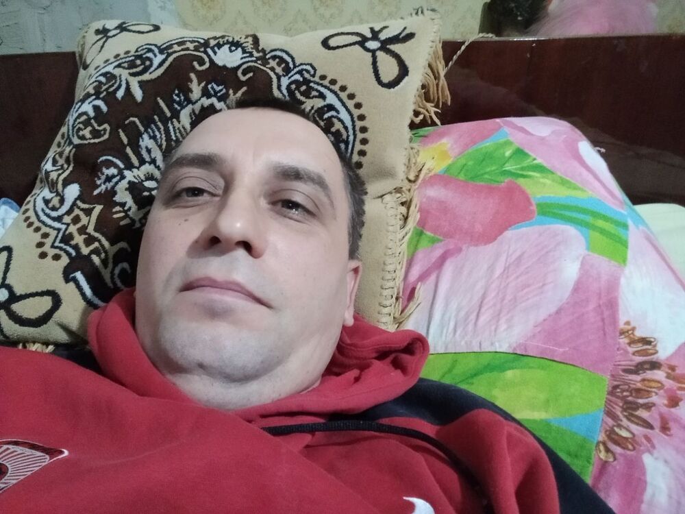  30398981  Denis, 37 ,    