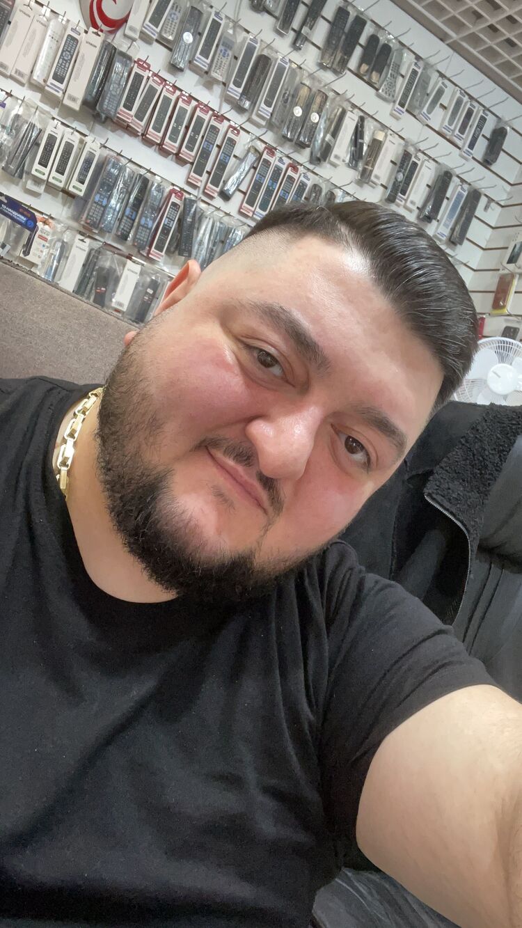  54511061  Serj, 37 ,    