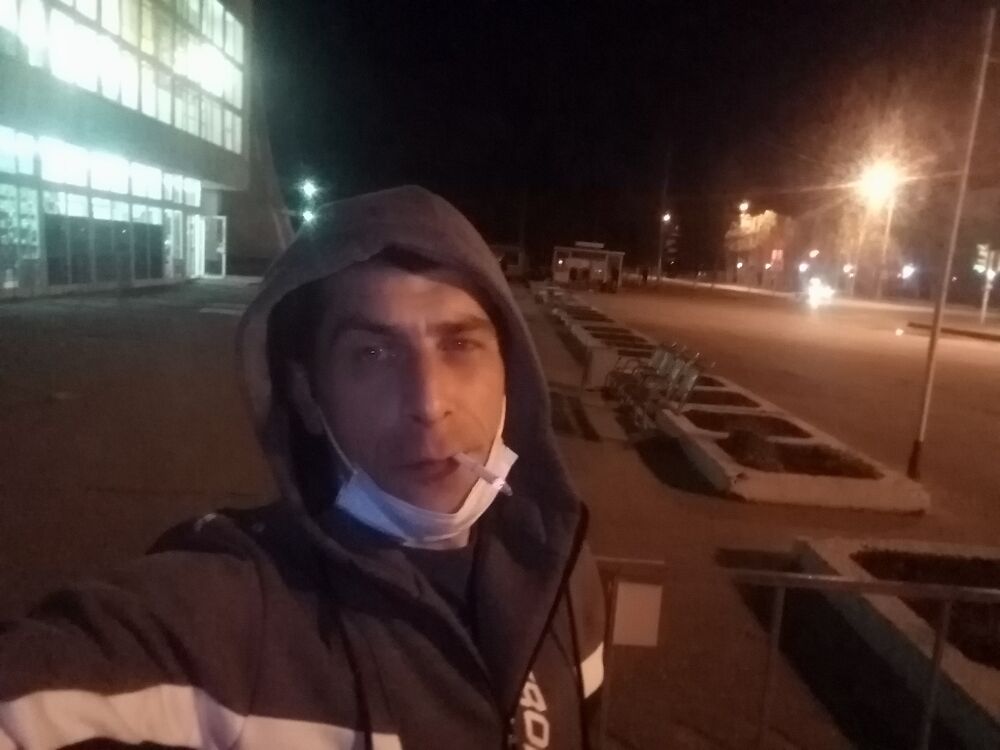  ,   Dmitry, 39 ,   c 