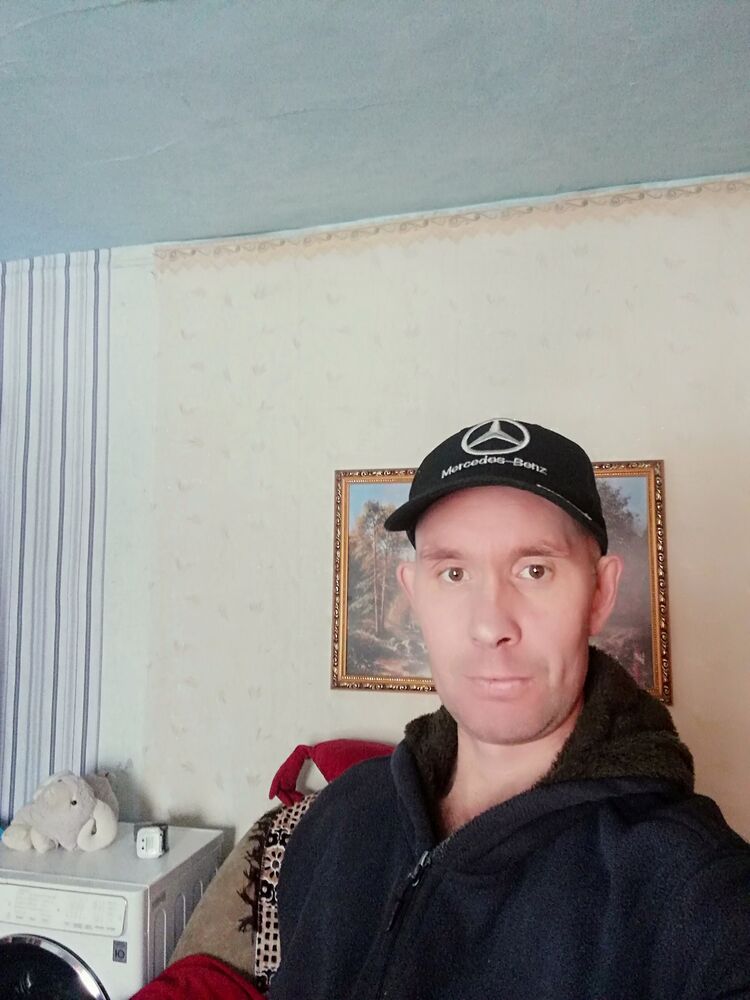  31737701  , 44 ,    