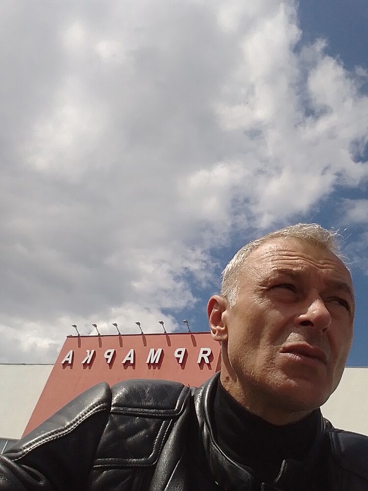  45957511  Oleg, 51 ,    