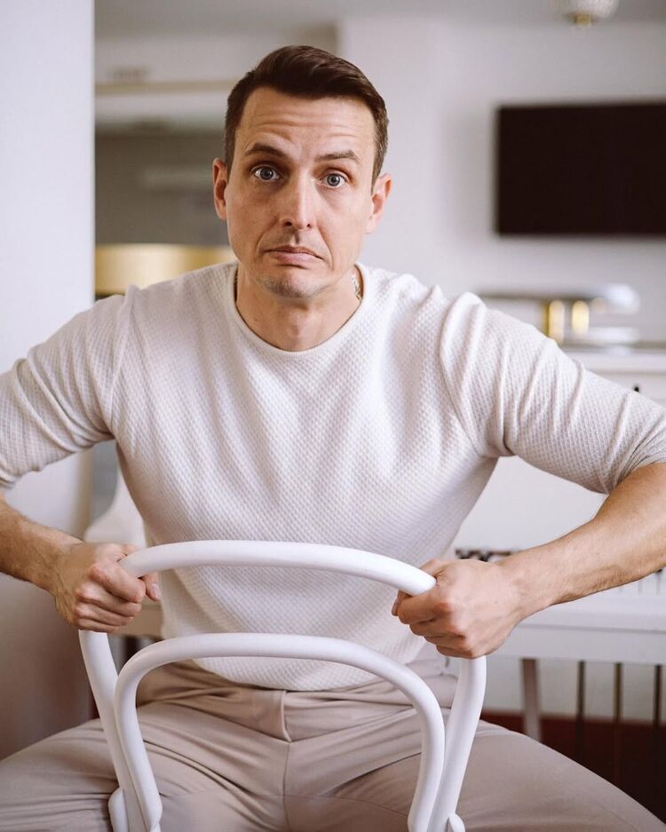  ,   , 33 ,   c 