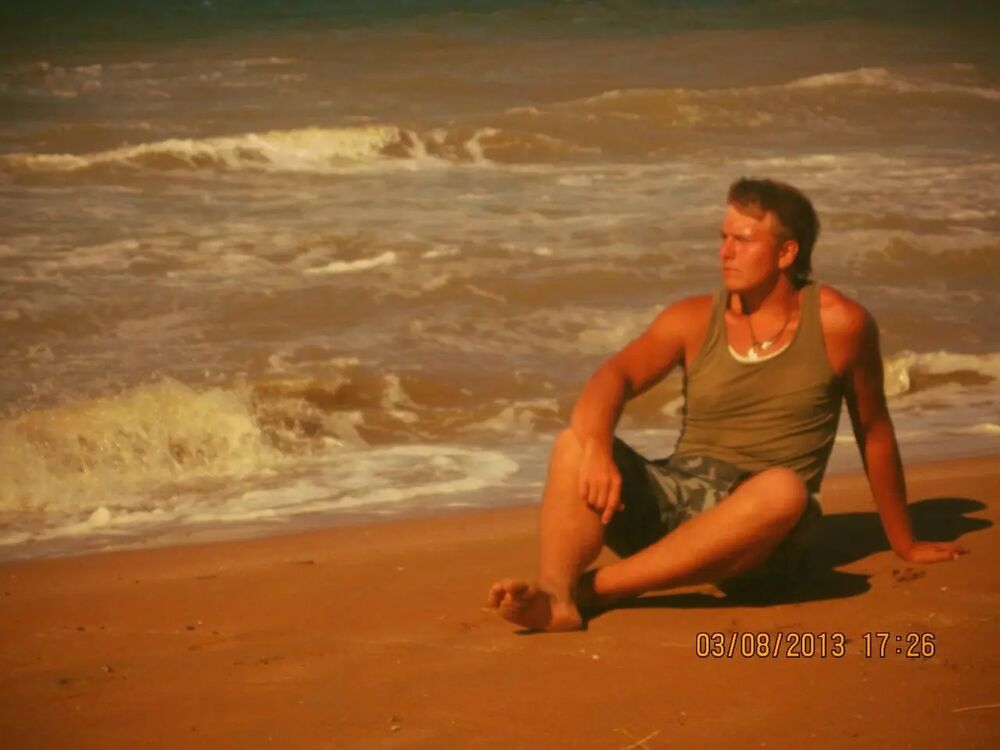  33684031  Sergey, 30 ,    