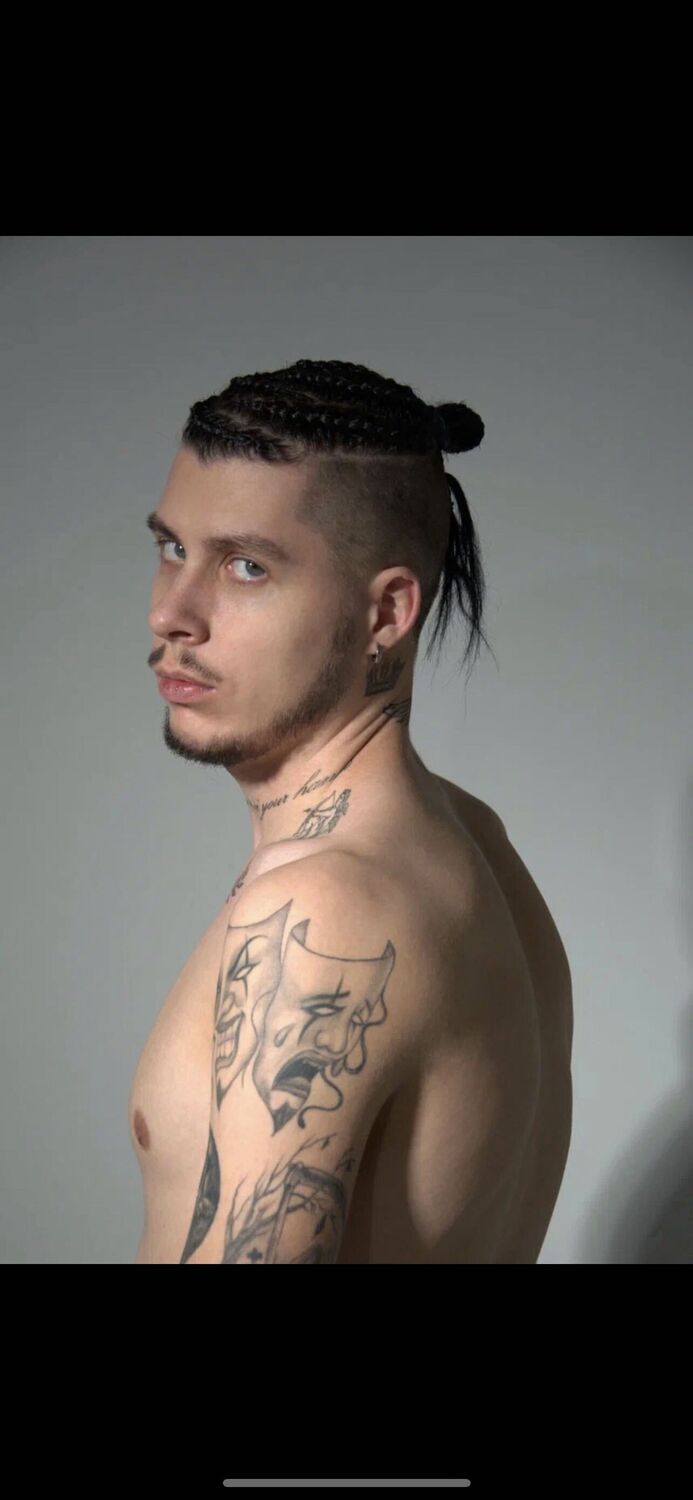  ,   Artem, 21 ,     , c 