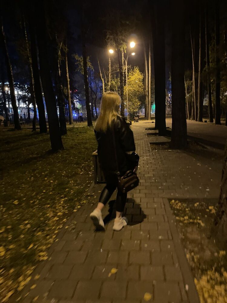  43823601  Syka, 24 ,     