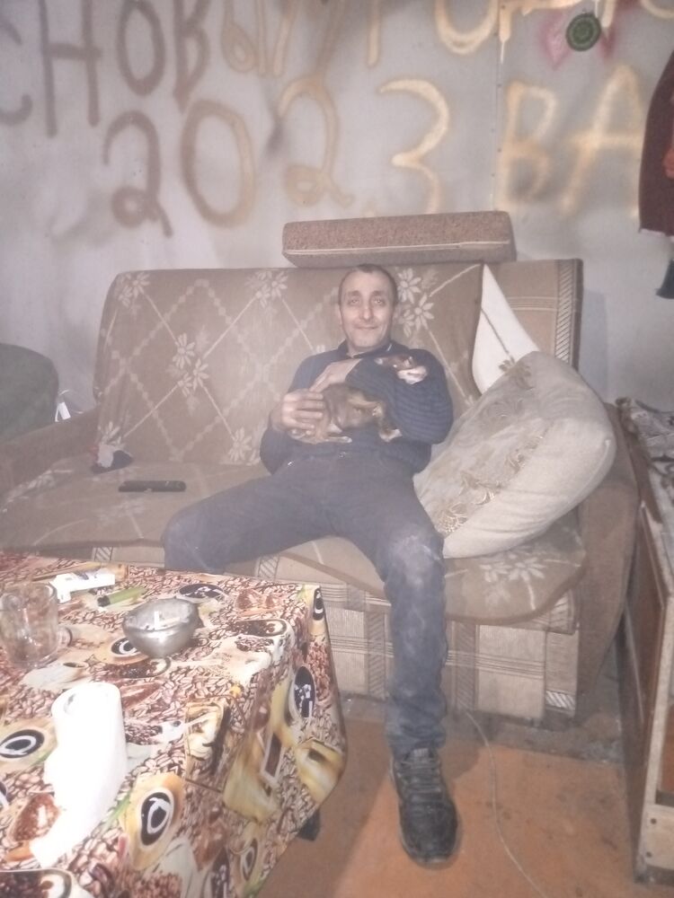  41762001  , 49 ,     