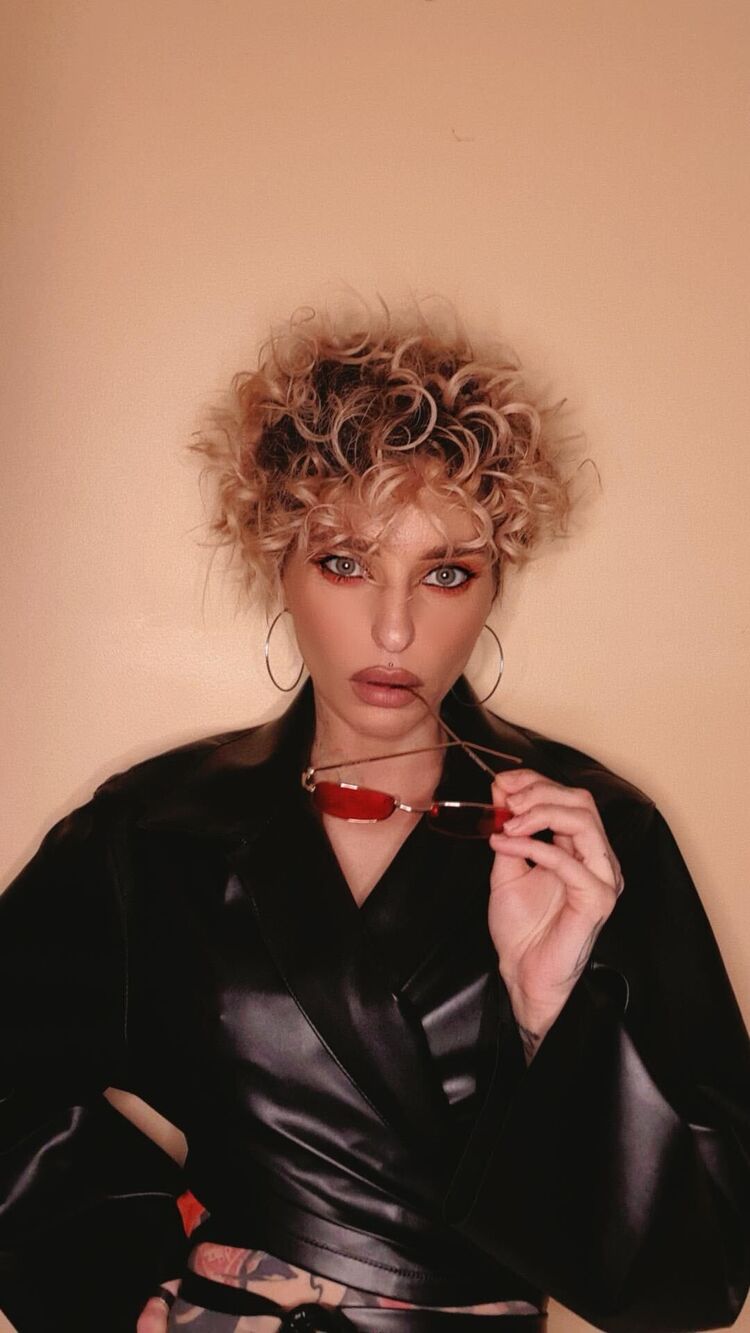 ���� 55412381 ������� Eva, 35 ���, ���� ���������� � Frankfurt Am Main