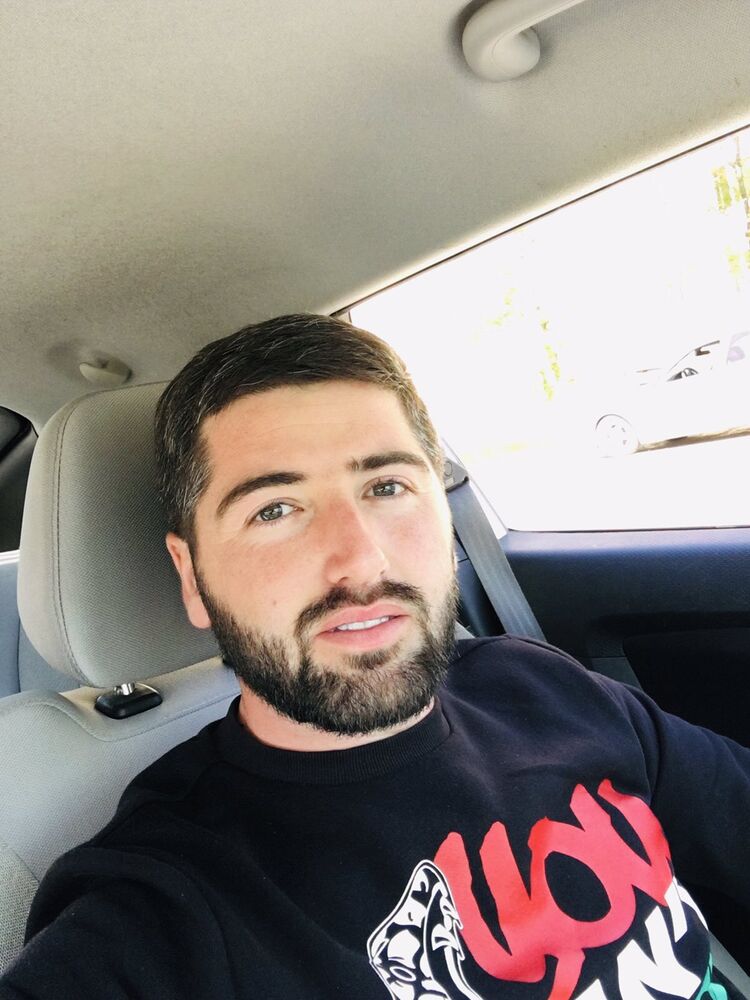 ,   Irakli, 32 ,   ,   