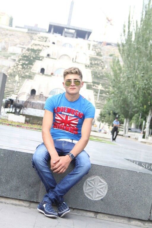  4793511  Noname, 40 ,    