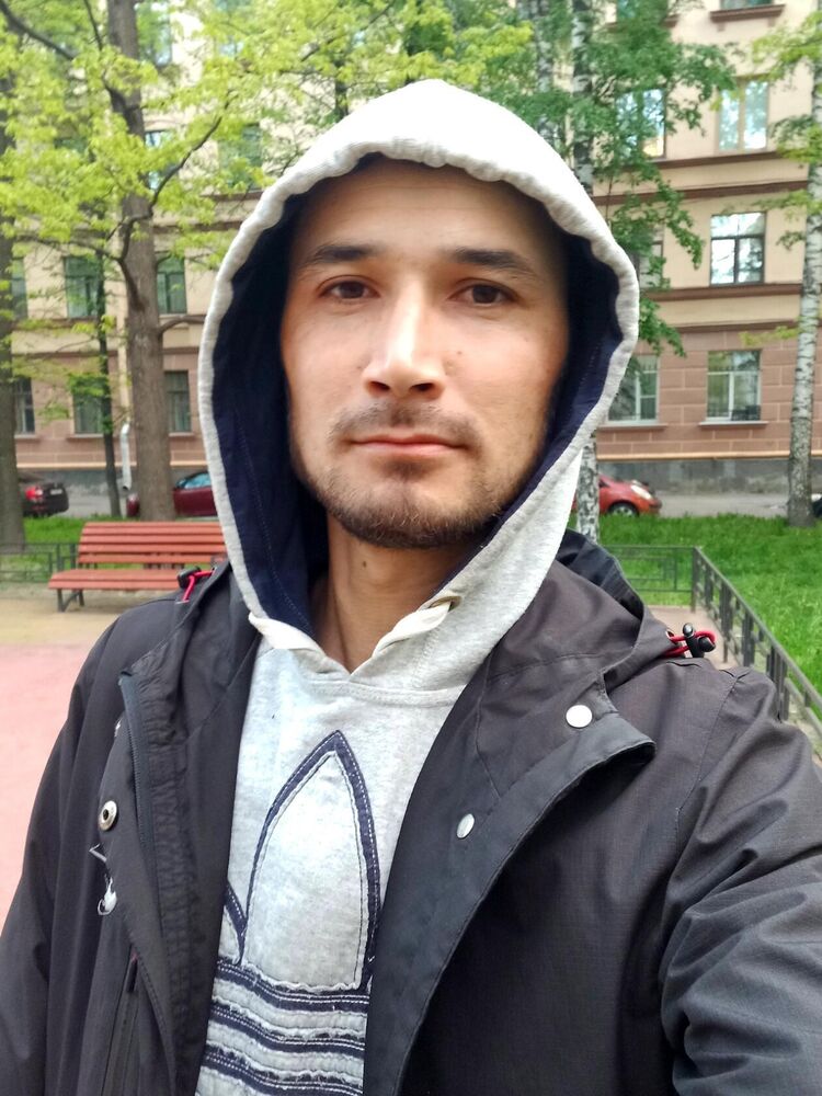  42966161  Abdumalik, 30 ,    
