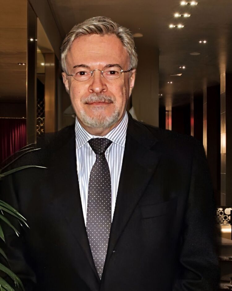  ,   Anton, 64 ,   ,   