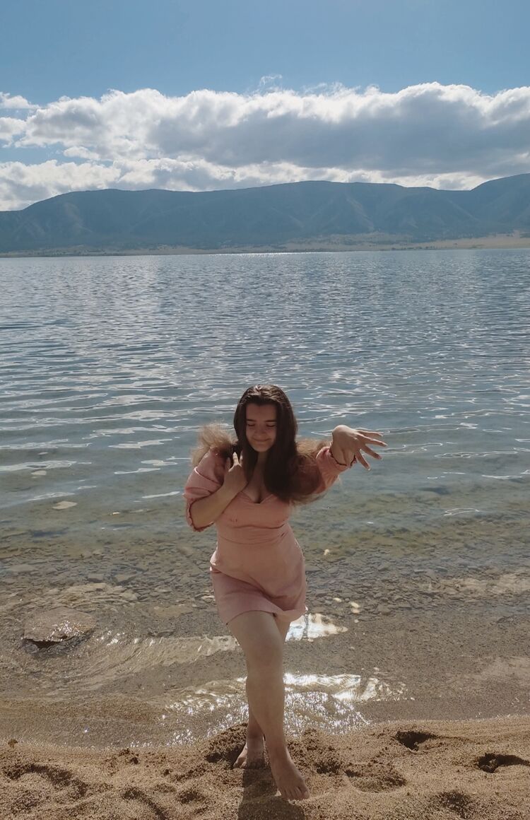  ,   Elena, 25 ,   ,   , c 