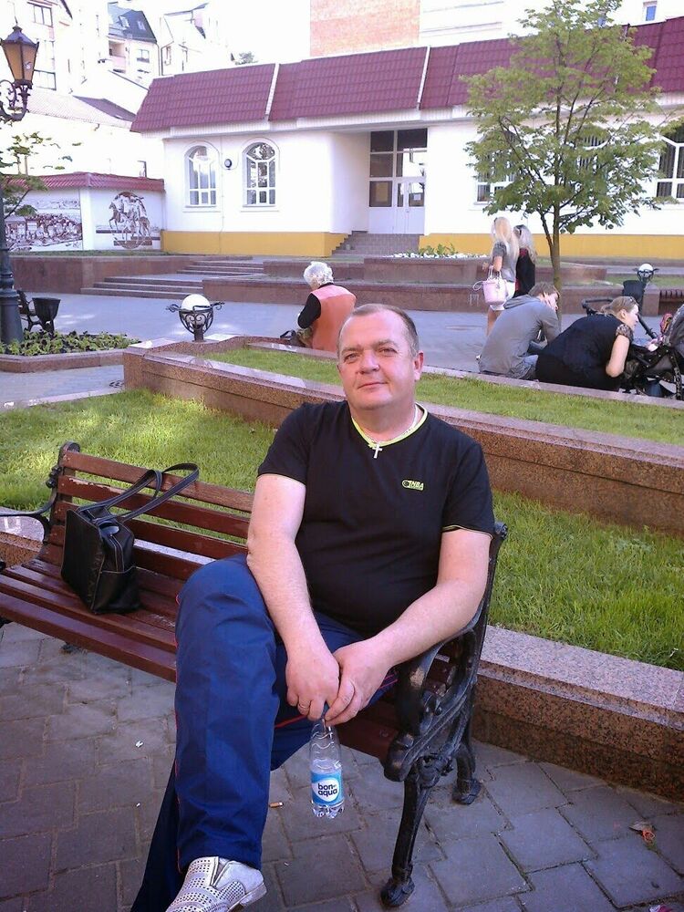  46680431  Albert, 53 ,    