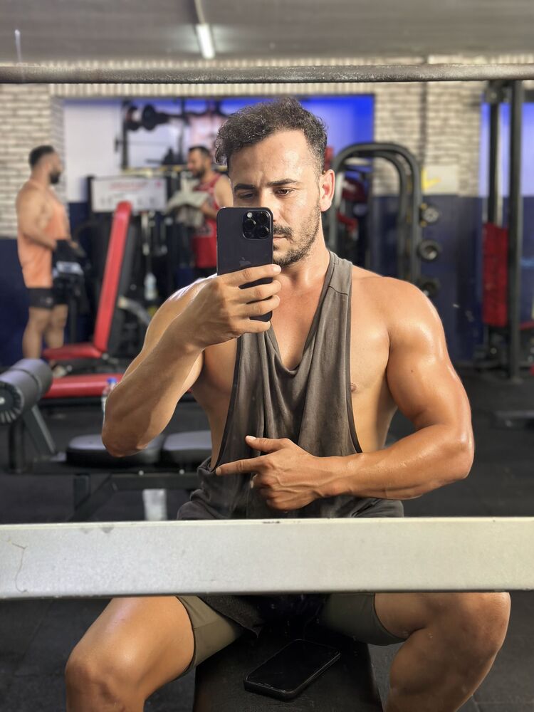  ,   Emrah, 29 ,   ,   