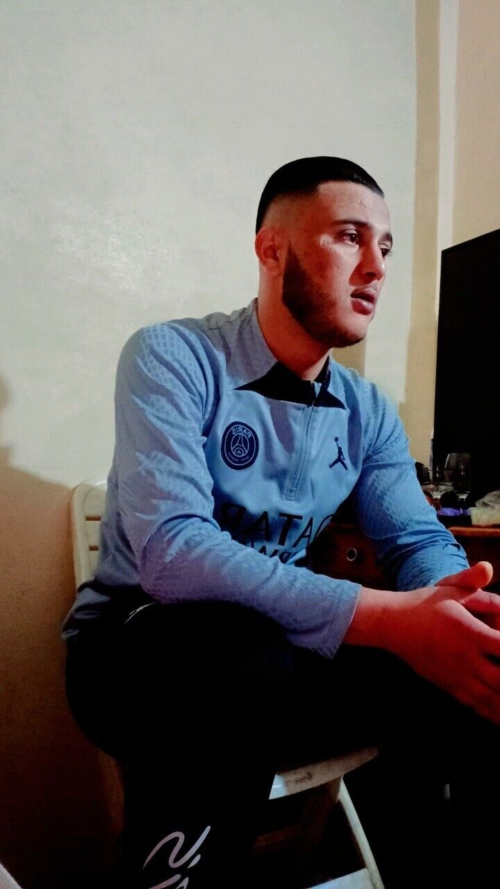  44367251  Hakou, 25 ,    Algiers