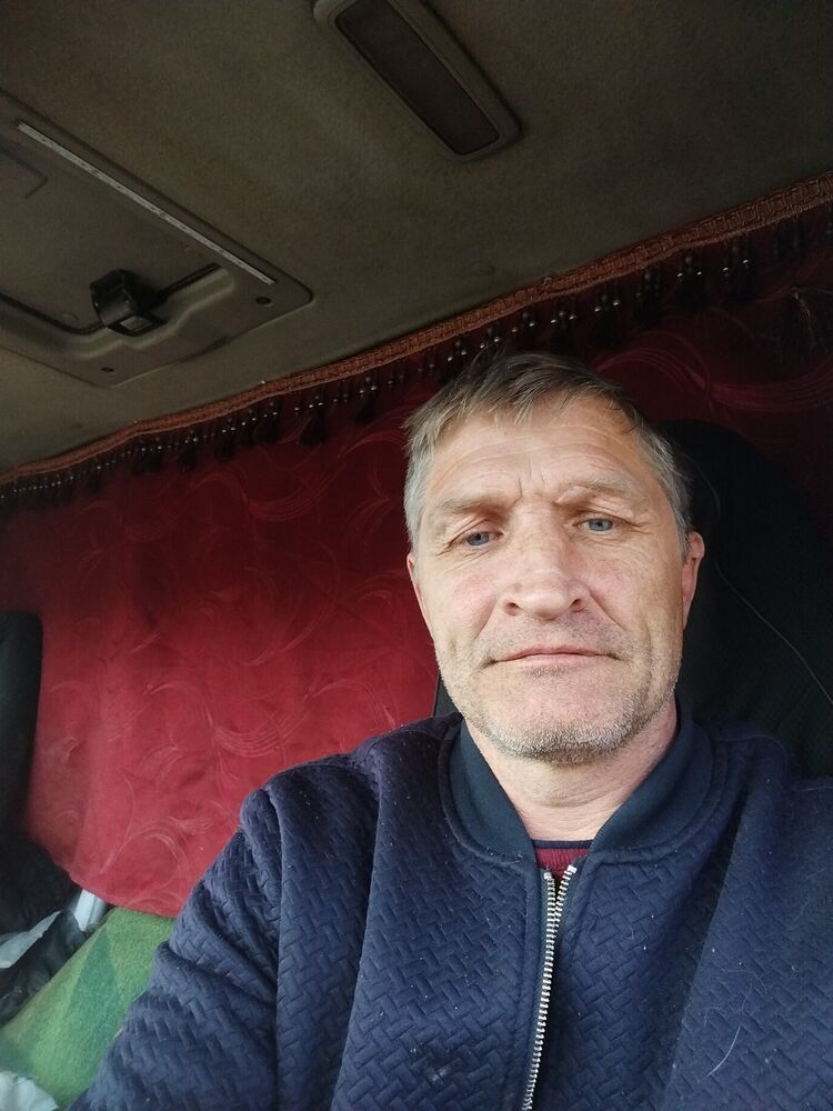  46935891  , 52 ,    