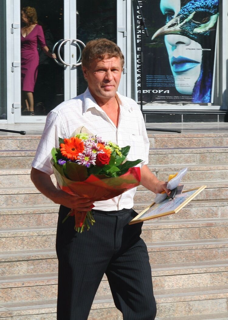  ,   Max, 47 ,   