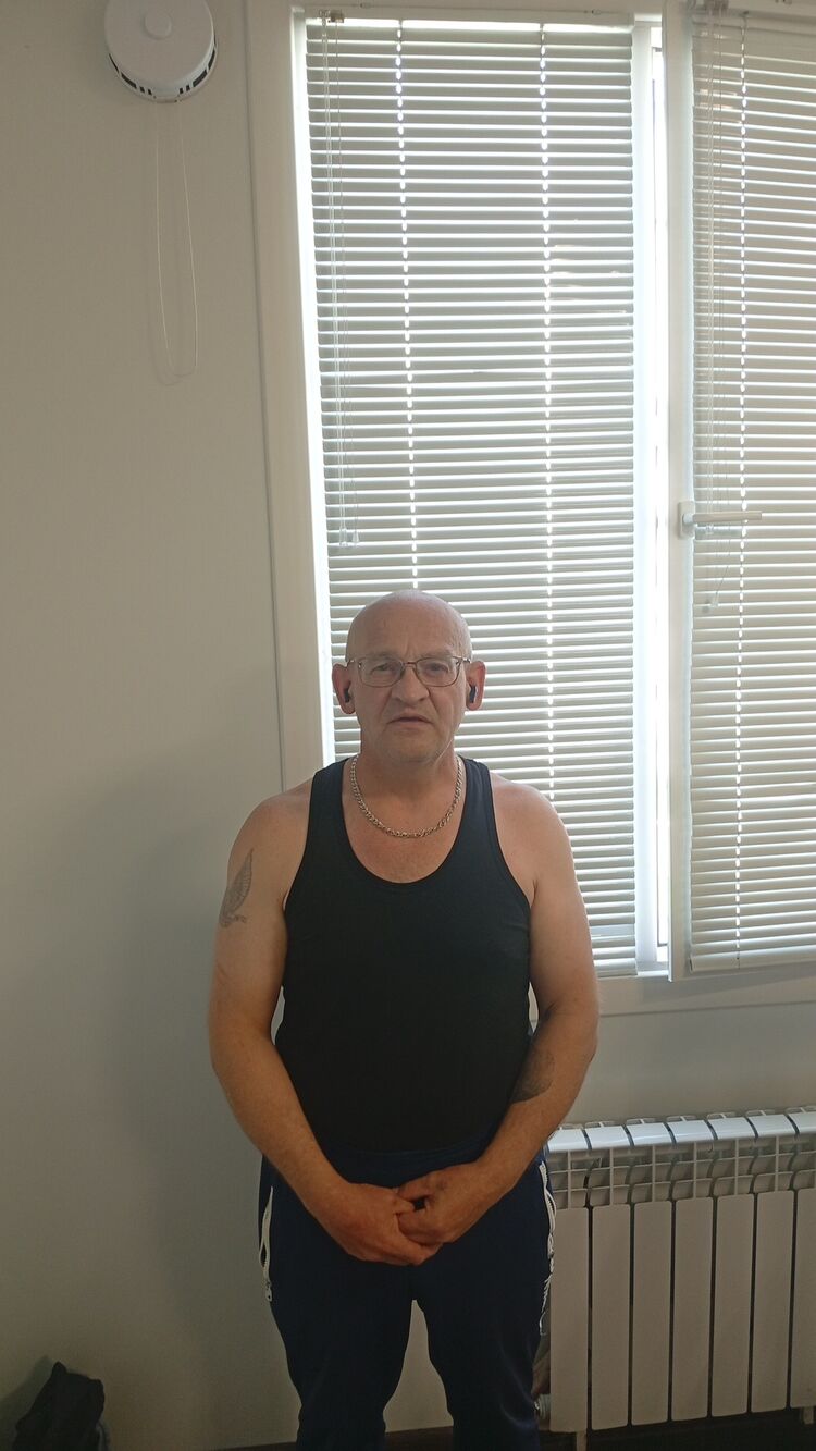  52982361  Vladimir, 49 ,     