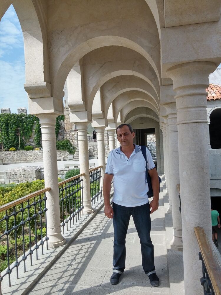  10460291  Sandro, 40 ,    