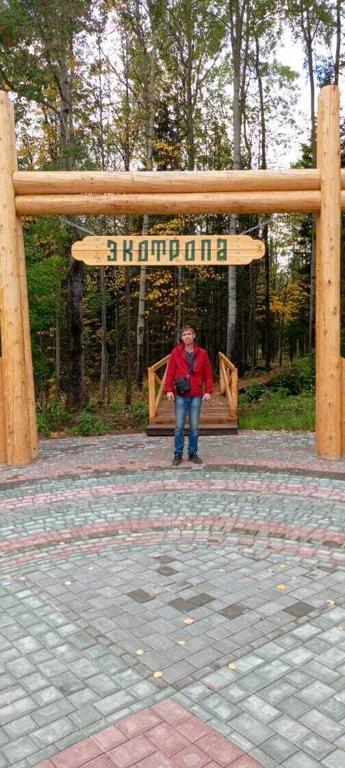  37906221  Konstantin, 46 ,    