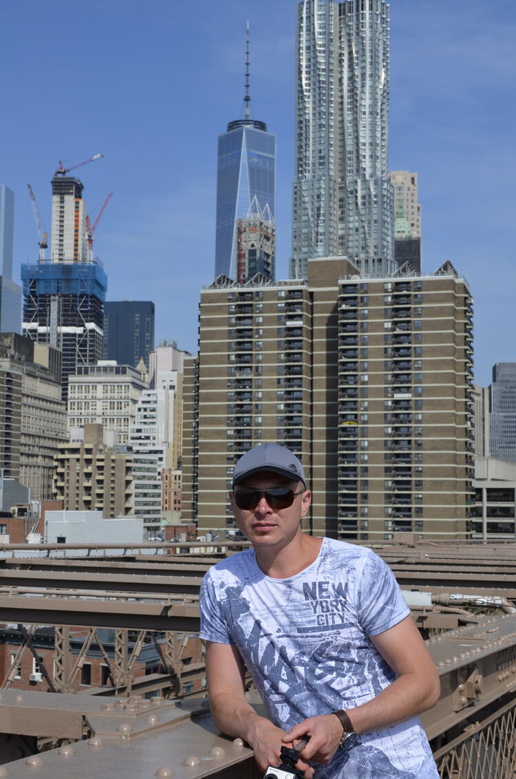  9749841  Igor, 41 ,    