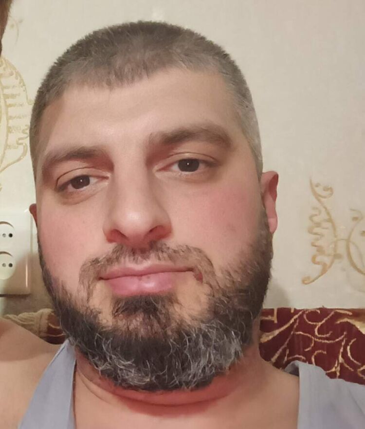  -,   Denis, 38 ,   ,   