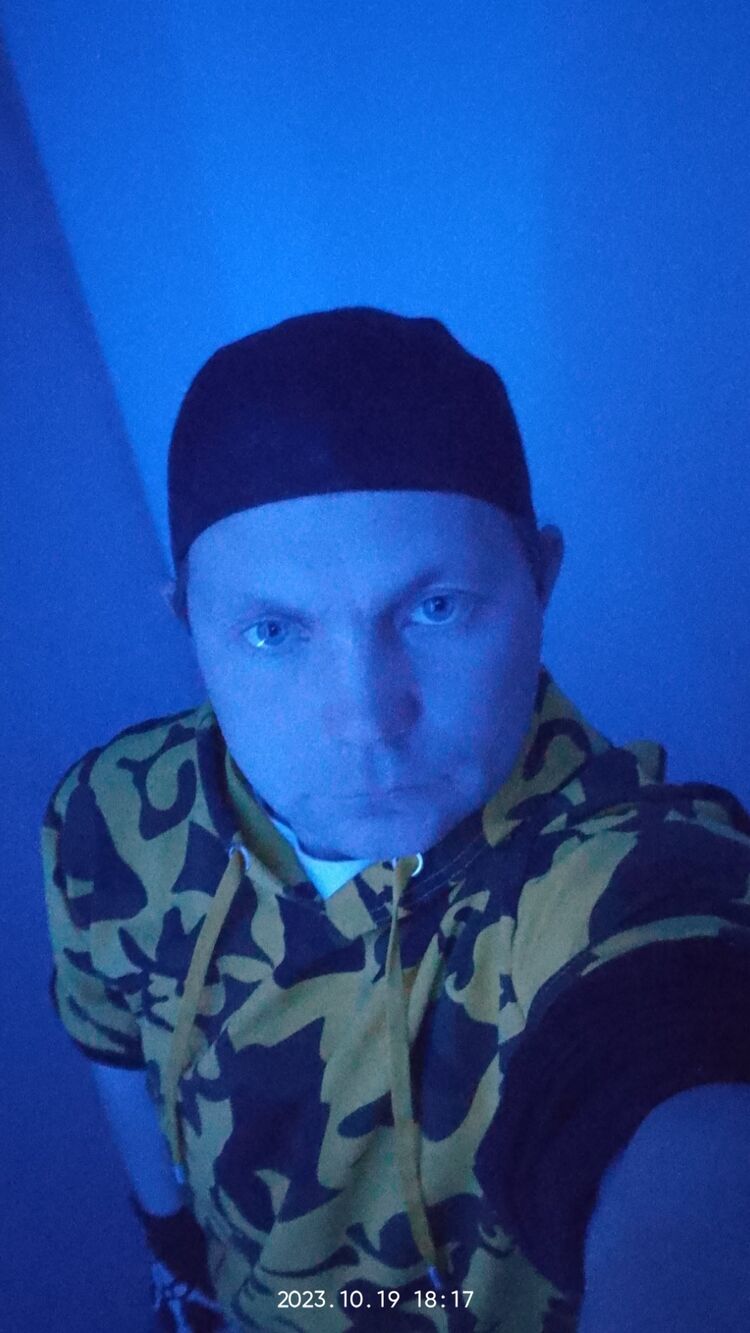  46829221  Ivan, 32 ,    