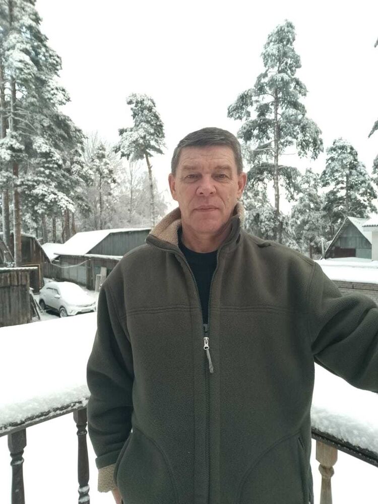  18404901  , 63 ,    -