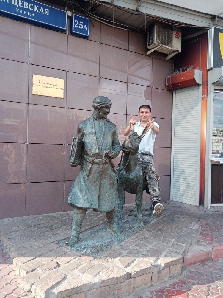  ,   Alisher, 42 ,   ,   