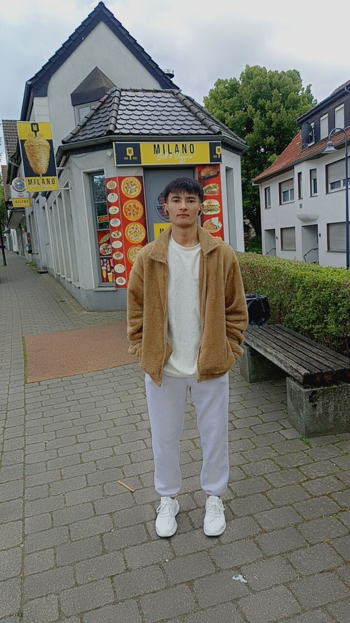  43518491  , 21 ,    Lippstadt
