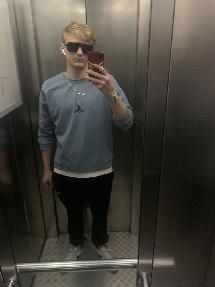  38228571  , 30 ,    
