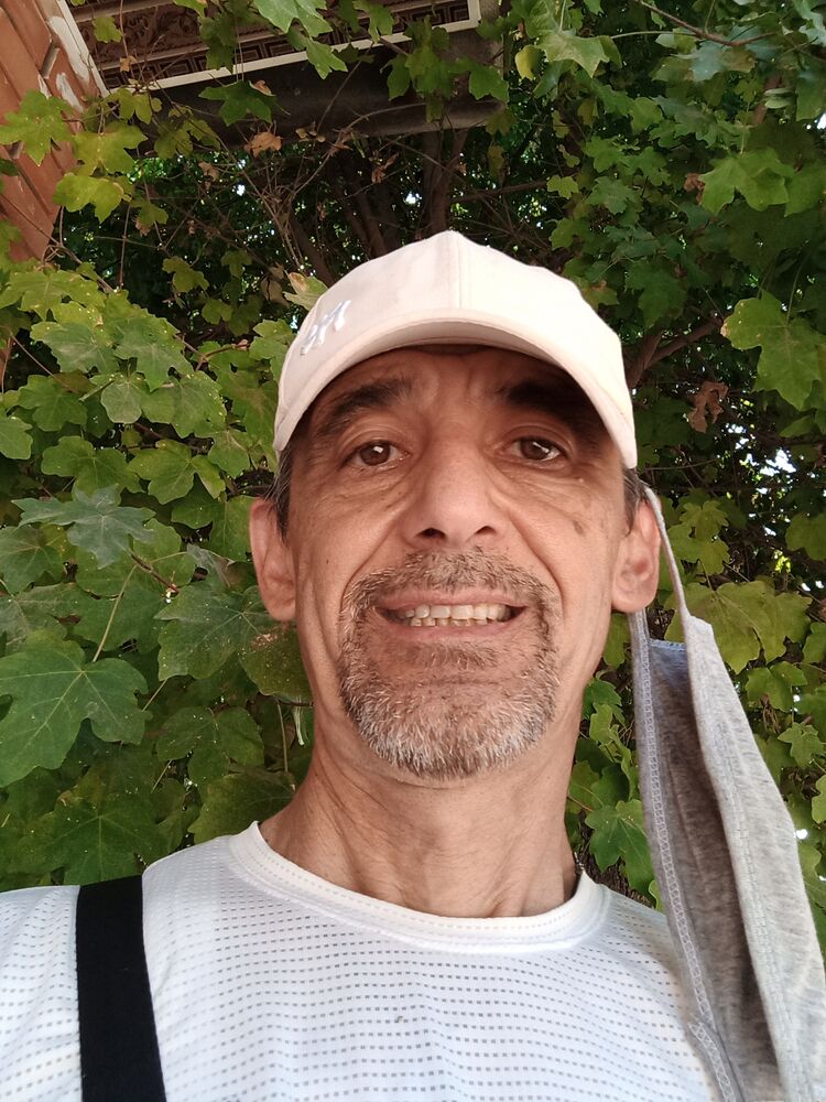  29040731  Goalkeeper, 62 ,    