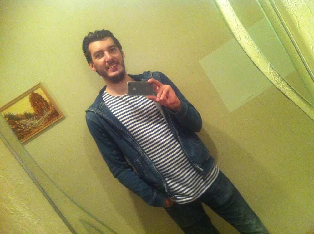  8811301  Aleksandrius, 39 ,    