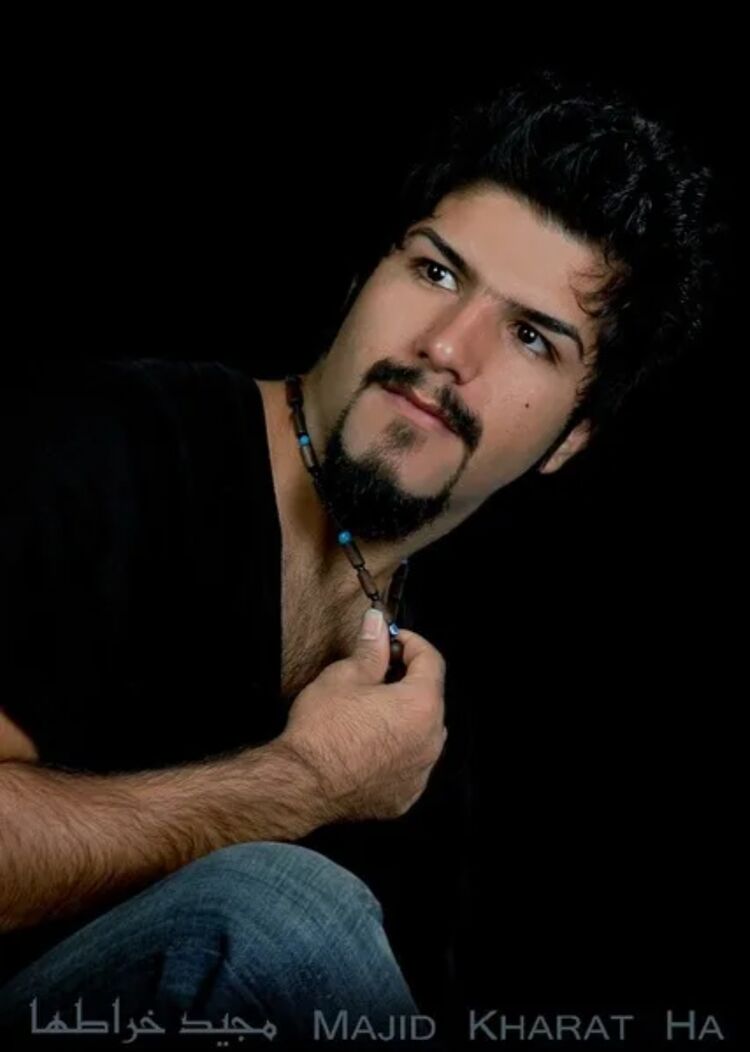  49958301  Majid, 34 ,    