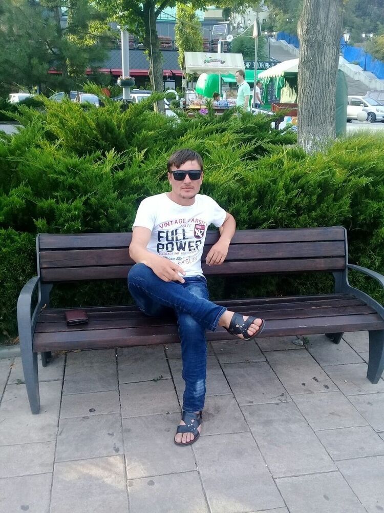  ,   Denis, 34 ,   ,   , c 