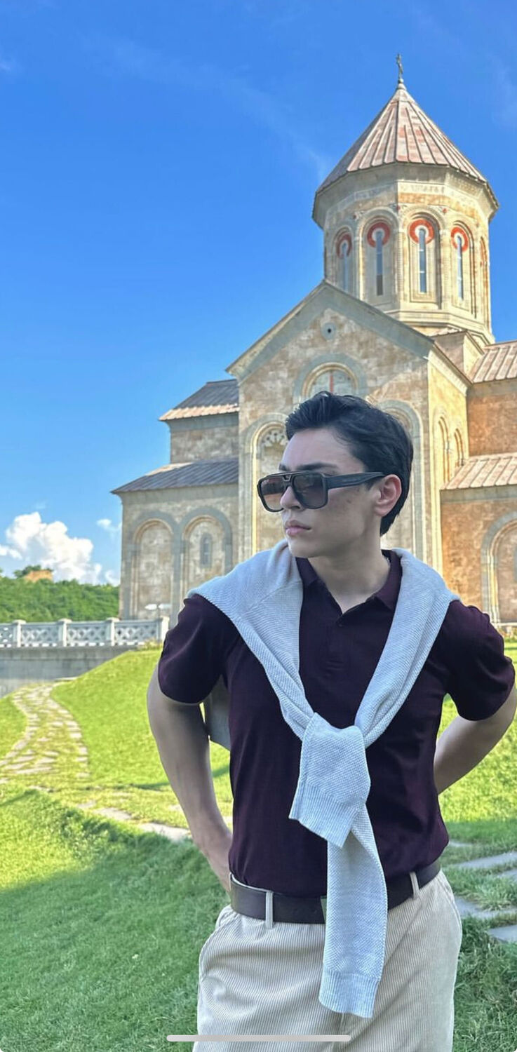  44371051  Bobur, 19 ,    