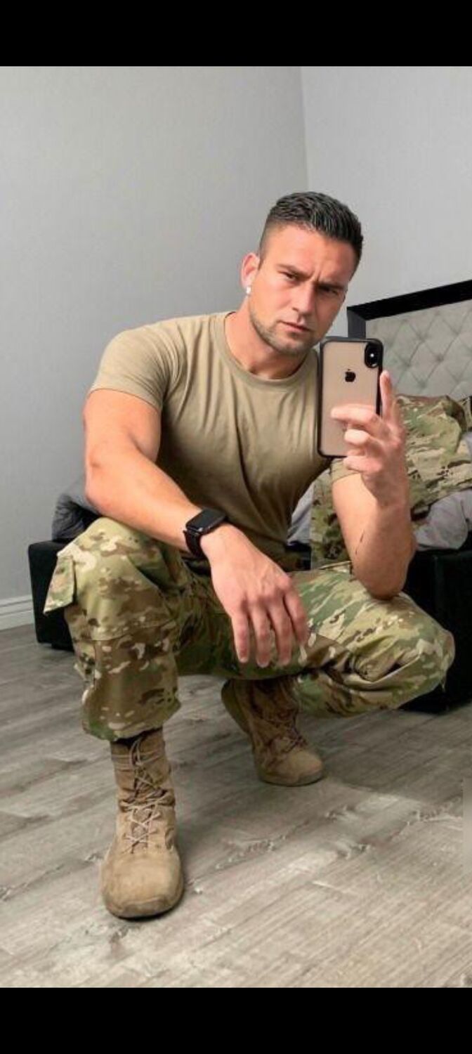  43612141  Veteran, 33 ,    