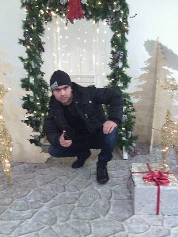  ,   Sharifkhon, 32 ,   ,   , c 