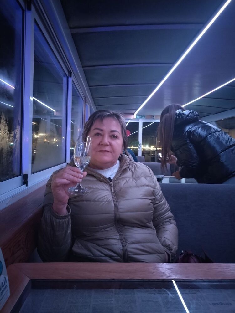  ,   Irina, 61 ,   ,   , c 