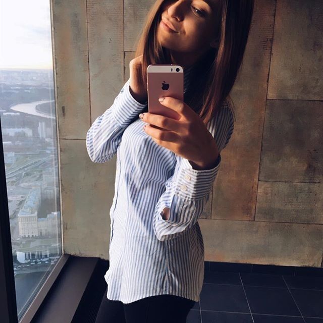  ,   Elena, 24 ,   ,   , c 
