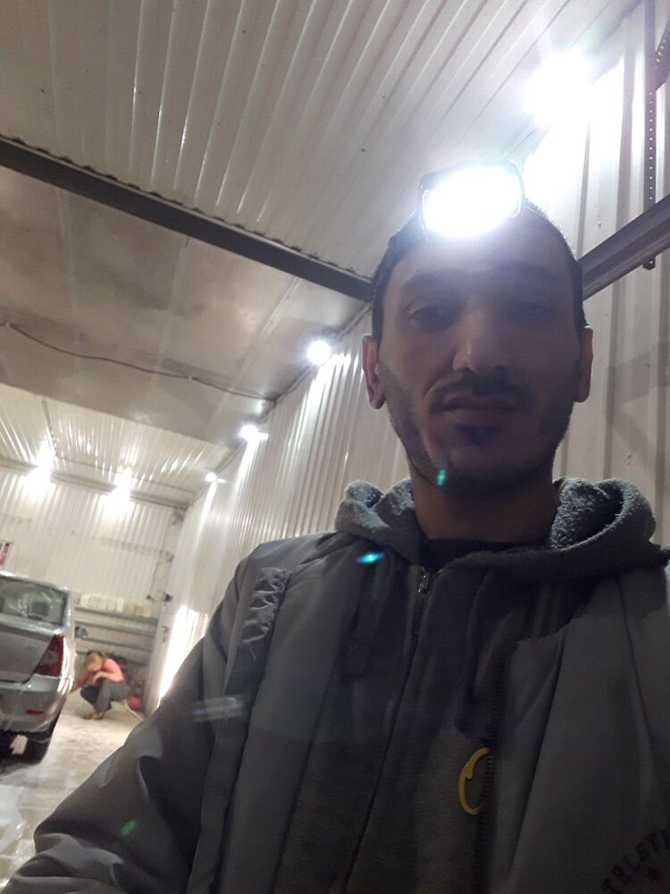 13626911  Amin, 42 ,    -