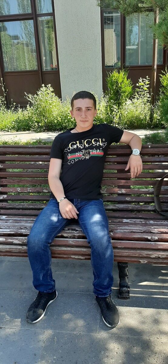  19640701  Narek, 26 ,    
