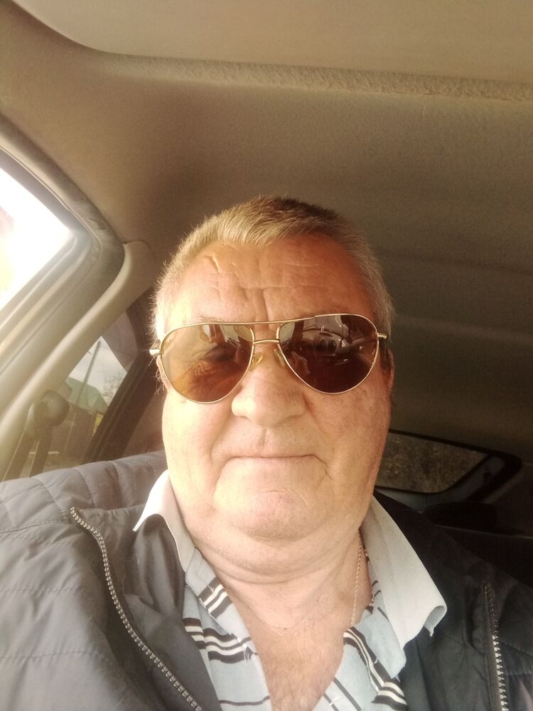  39143531  Iwan, 65 ,    