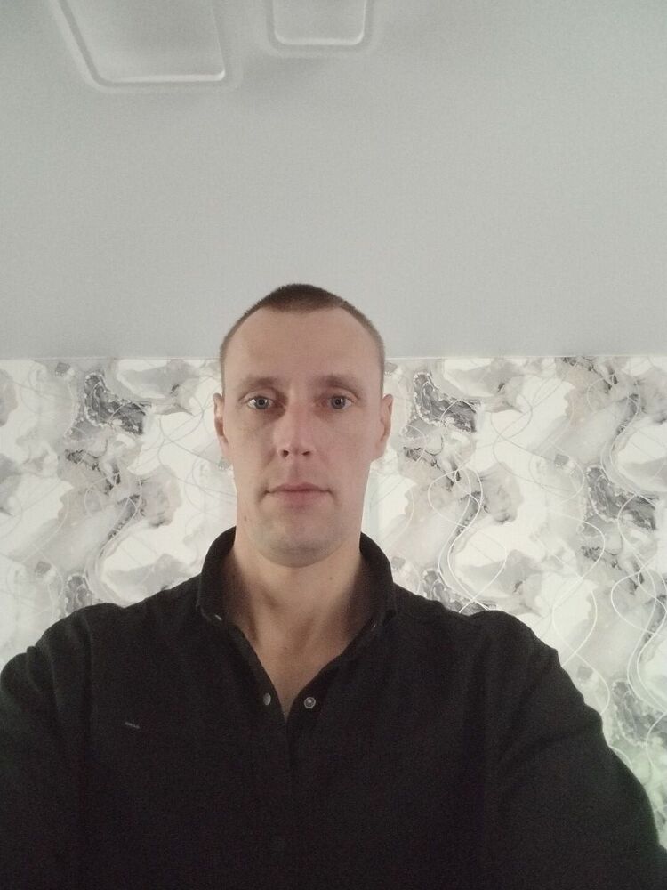  53038281  Stas, 38 ,    