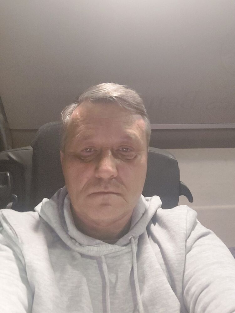  54176511  Viktor, 54 ,    Irun