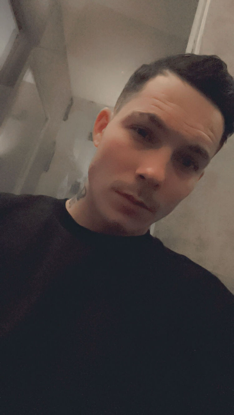  50578801  Dumitru, 24 ,    Fontenay-Sous-Bois